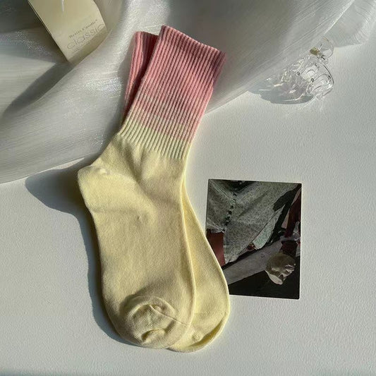 【LA000395】3 Pairs Gradient Color Mid-calf Socks